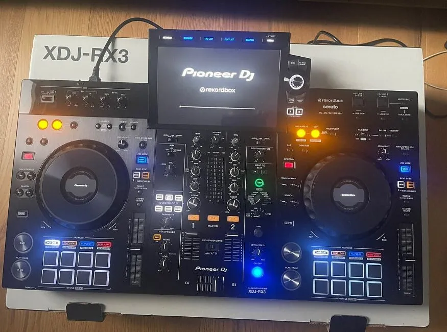 Pioneer DJ OPUS-QUAD, Pioneer DJ XDJ-RX3, Pioneer XDJ-XZ, Pioneer DJ DDJ-FLX10, Pioneer DDJ-1000, Pioneer DDJ-1000SRT, Pioneer DJ DDJ-REV7,  Denon DJ Prime 4+ Image 5